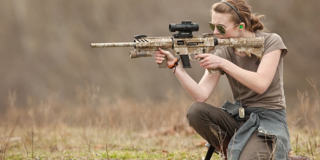 Guns-Girls-rifles-sexy-60-660x330