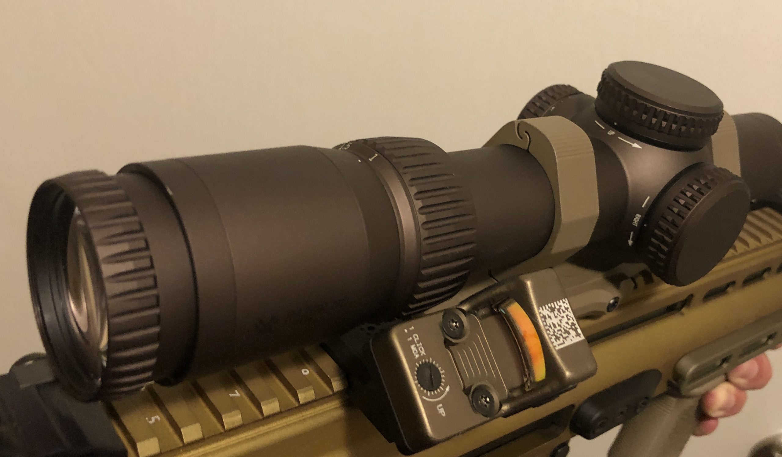 Vortex Razor HD Gen III 1-10x with Trijicon RMR HRS in an Arisaka offset mount