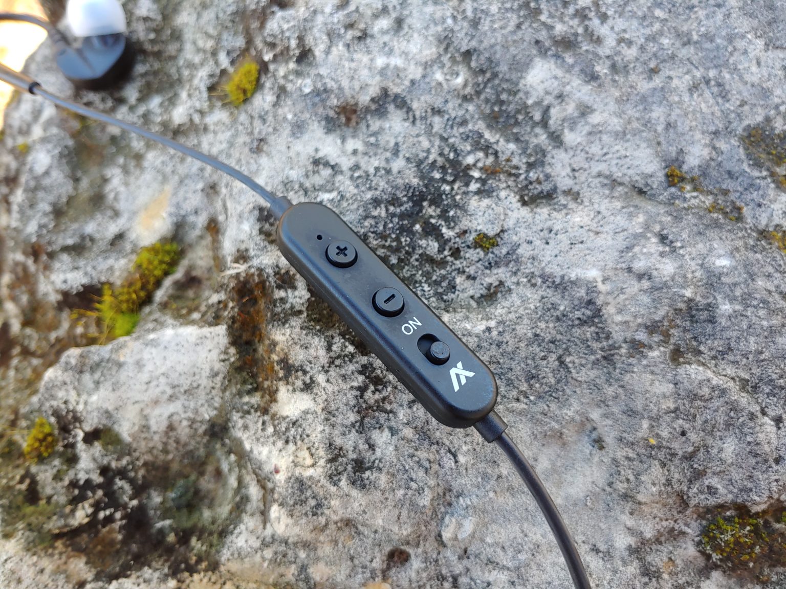 The GS Extreme 2.0 Earbuds Self Defense Buds