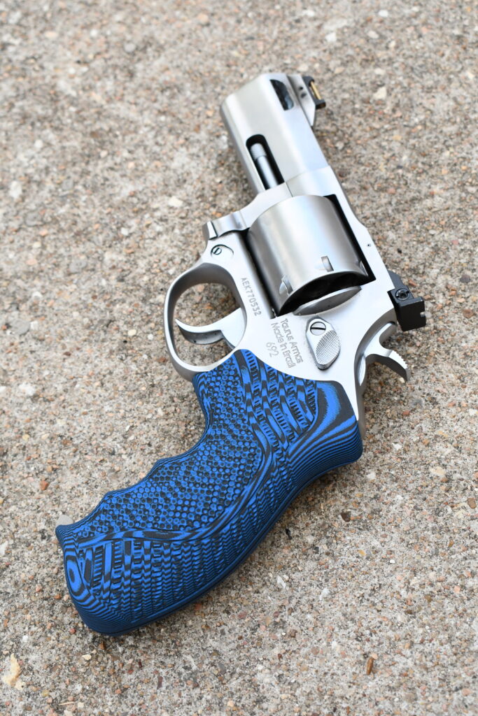 LOK Grips Veloce Taurus 692 Executive Grade Revolver