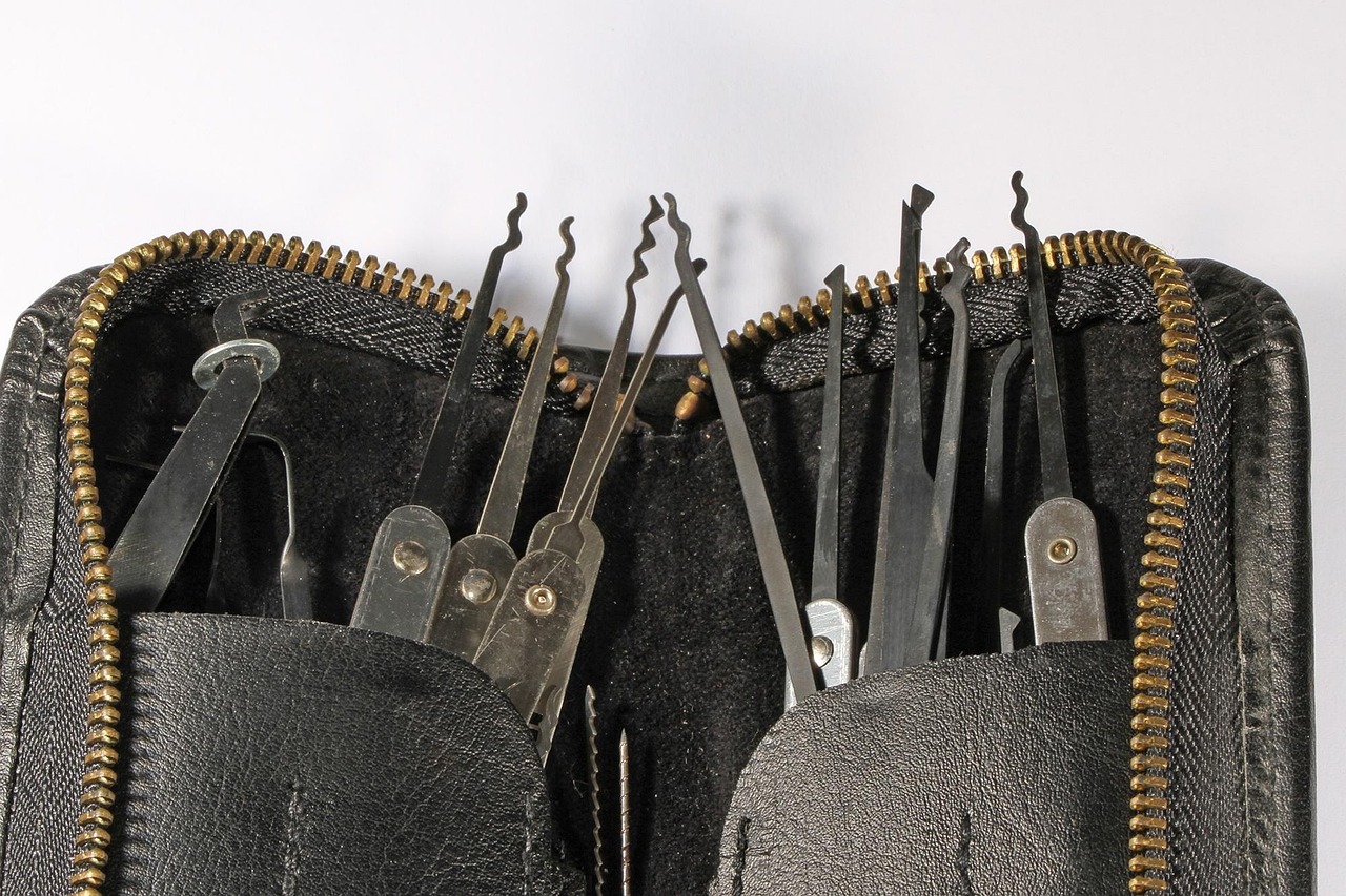 Lockpicking – A Handy Skill for Preppers