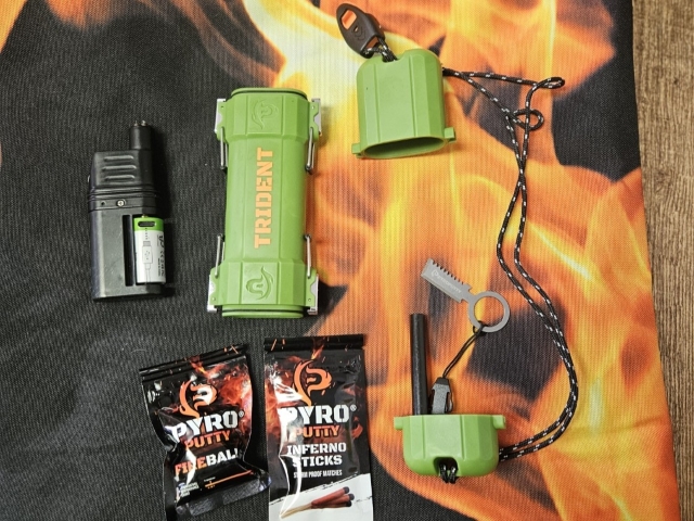 Trident 3-Function Lighter