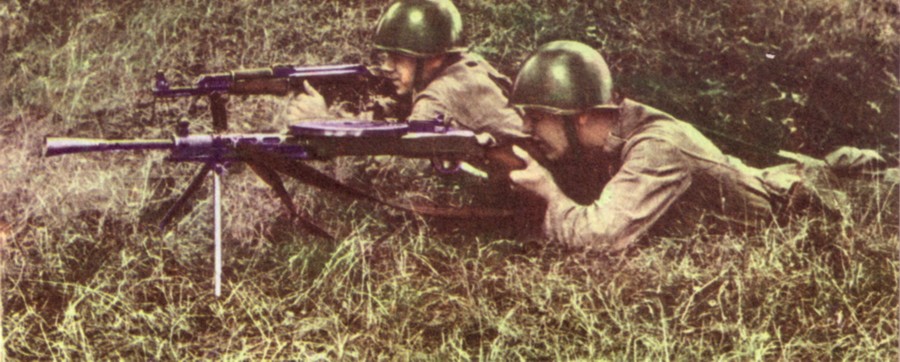 polish people's army cold war with light machine guns and ak rifles