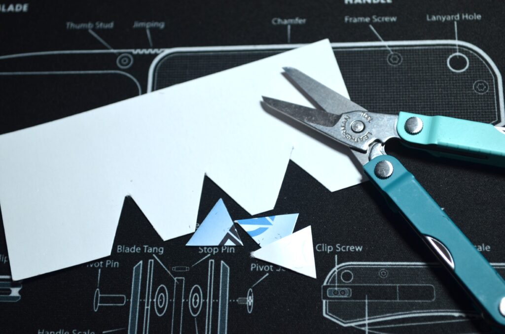 Micra - cutting with scissors