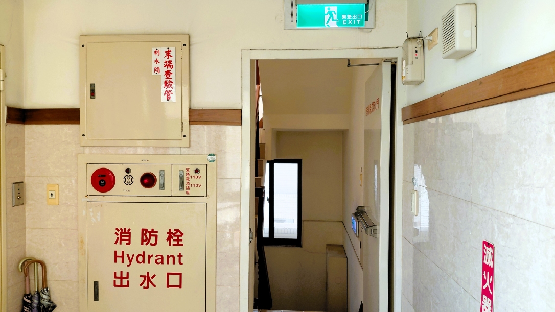 Get Out Safely: Travelers’ safety in a hotel Get Out Safely: Travelers’ safety in a hotel